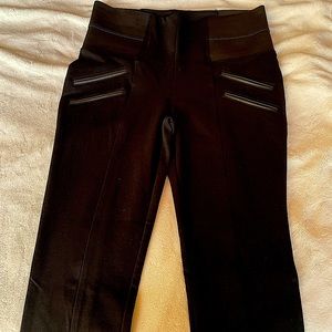 New stretchy black pants with skinny leg. Size large